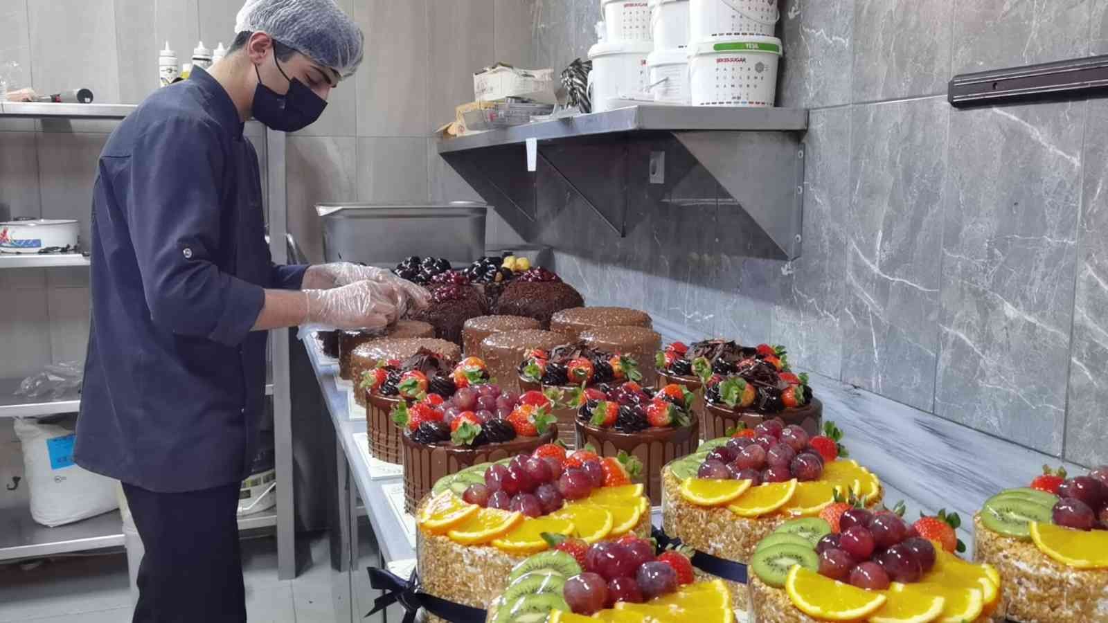 Dikkat, Yüzük Çıkabilir