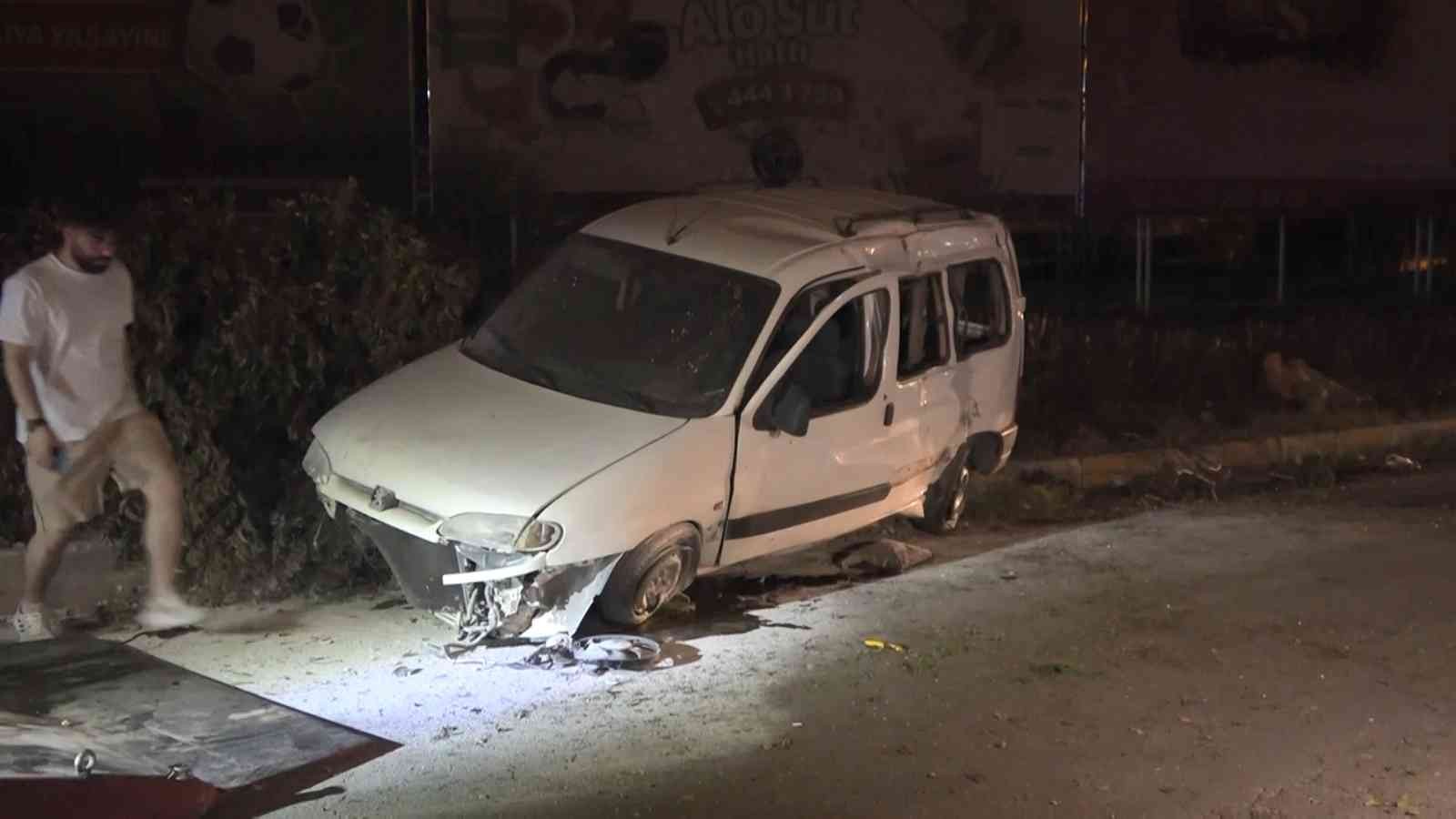 Direksiyon Hakimiyetini Kaybeden Alkollü Sürücü Ağır Yaralandı