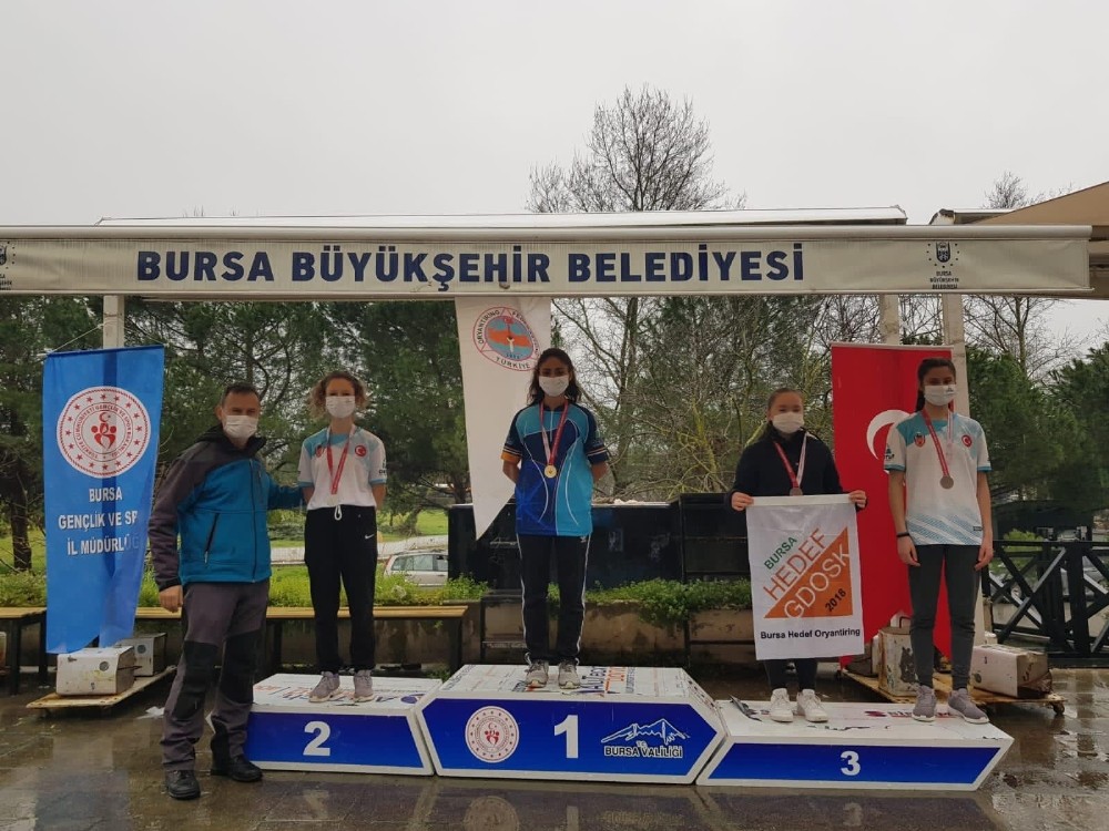 Dostum Oryantiring Takımı 16 Madalyayla Döndü