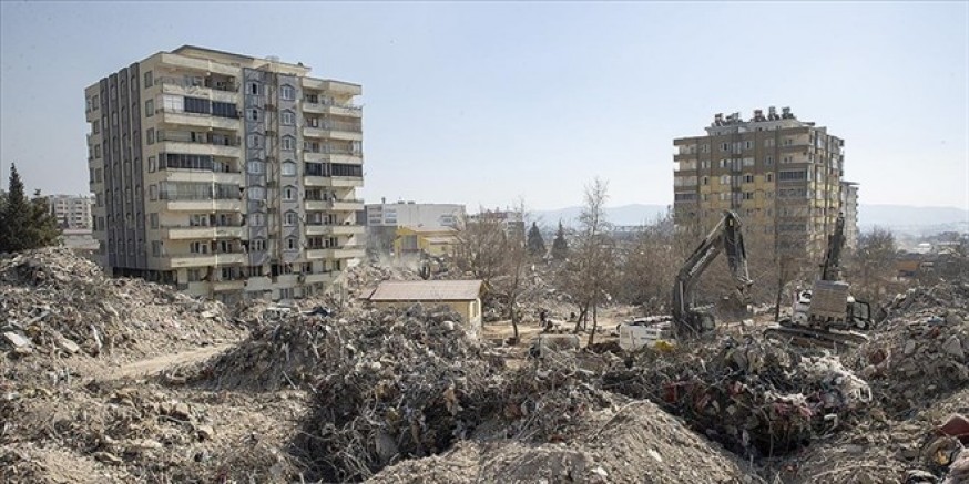 Ebrar Sitesi'nin müteahhitleri adaletten kaçamadı!