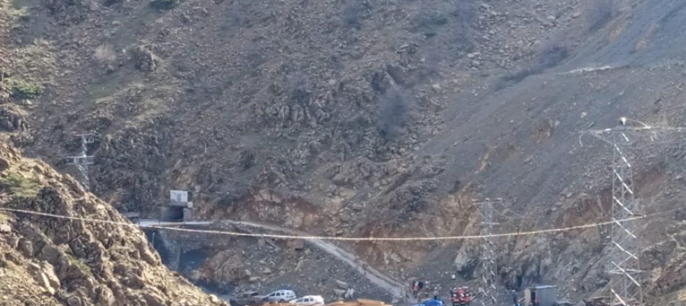 Elazığ'da maden ocağında göçük!