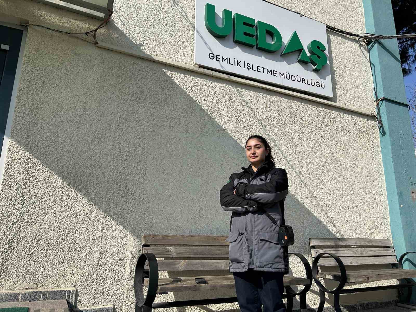 Elektriğe Kadın Eli Değiyor
