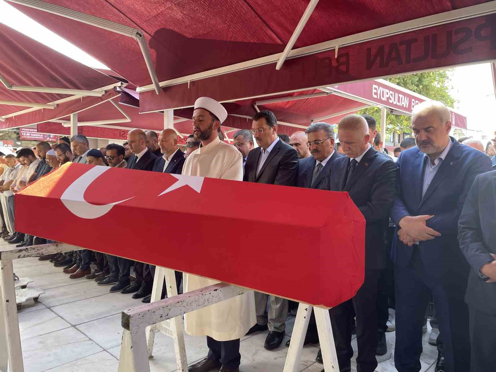 Emekli Tuğgeneral Adnan Tanrıverdi Son Yolculuğuna Uğurlandı