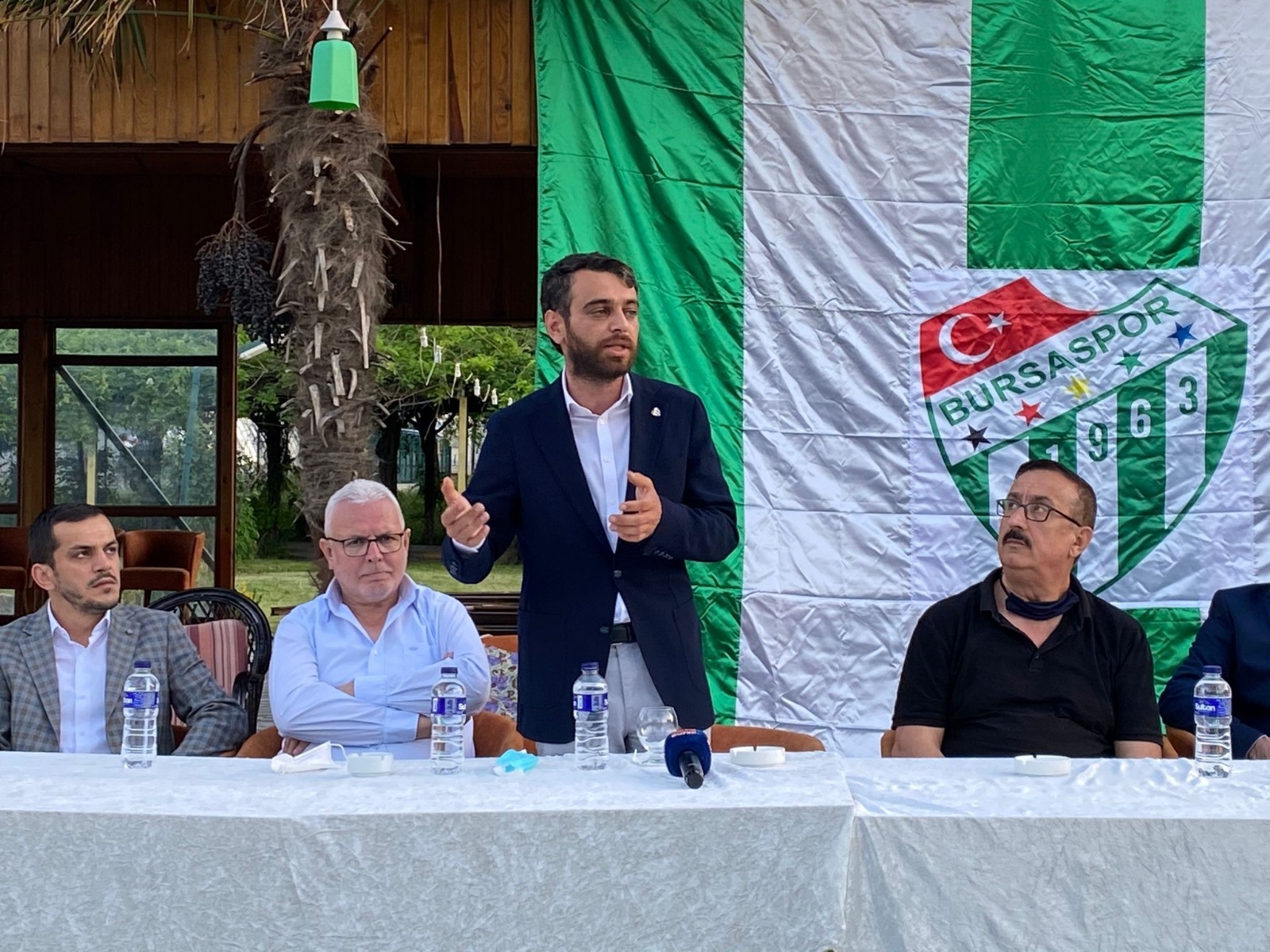 Emin Adanur: “Bursasporun Geleceği 500 Bin Euroya Çöp Edilmiş”