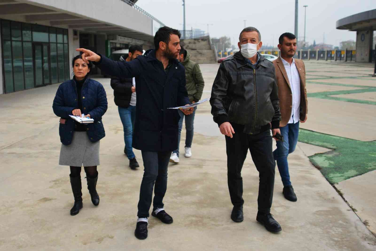Emin Adanur, Timsah Parkta İncelemelerde Bulundu