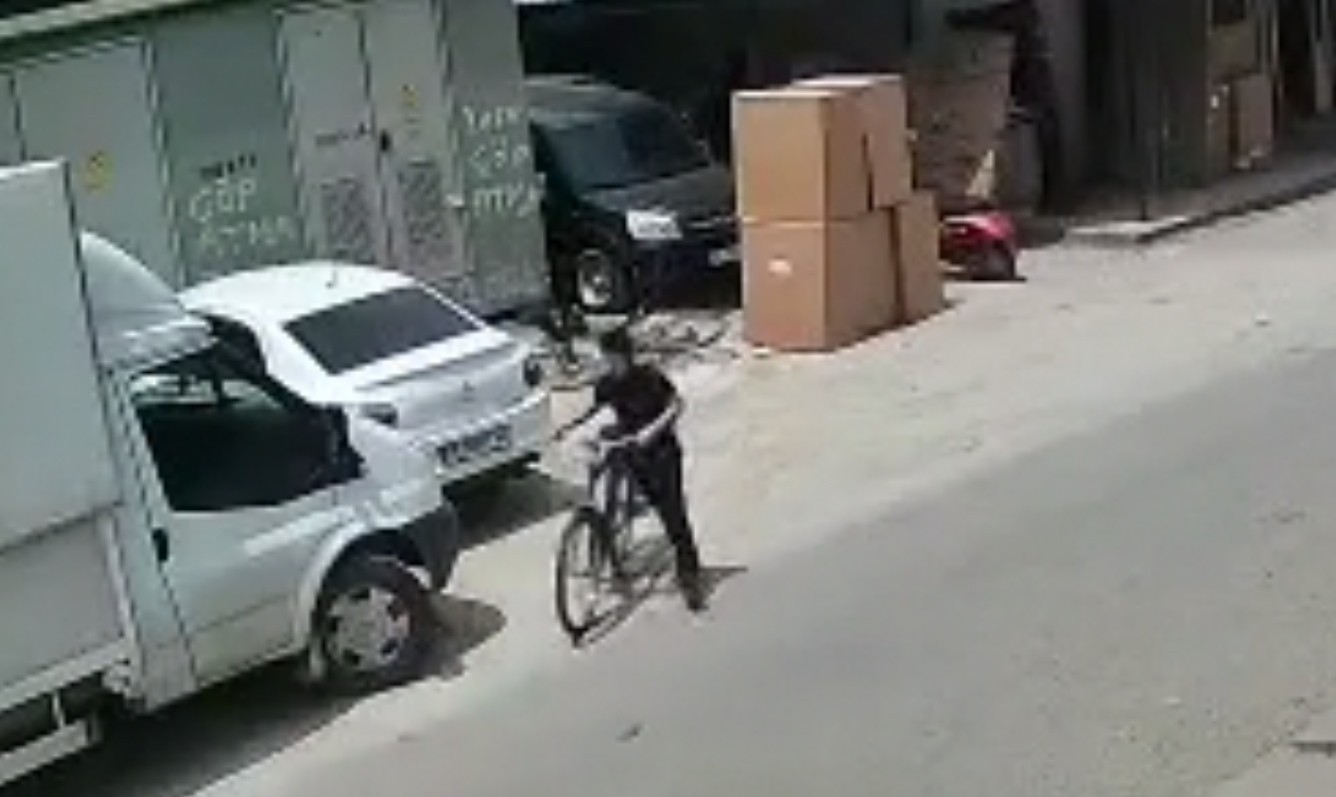 Eski Bisiklet İle Geldi Yeni Bisikleti Çalıp Gitti
