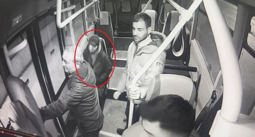 Fabrikanın çelik kasasını patlattı, ilk iş Ipone 15 aldı!