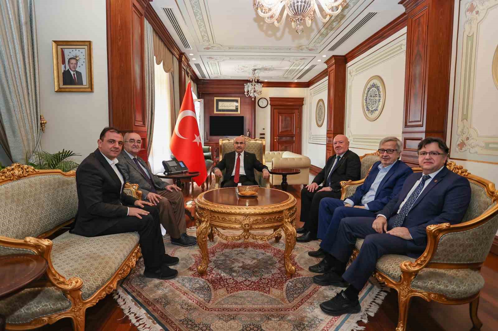 Gazeteciler Vakfından Vali Demirtaşa Ziyaret