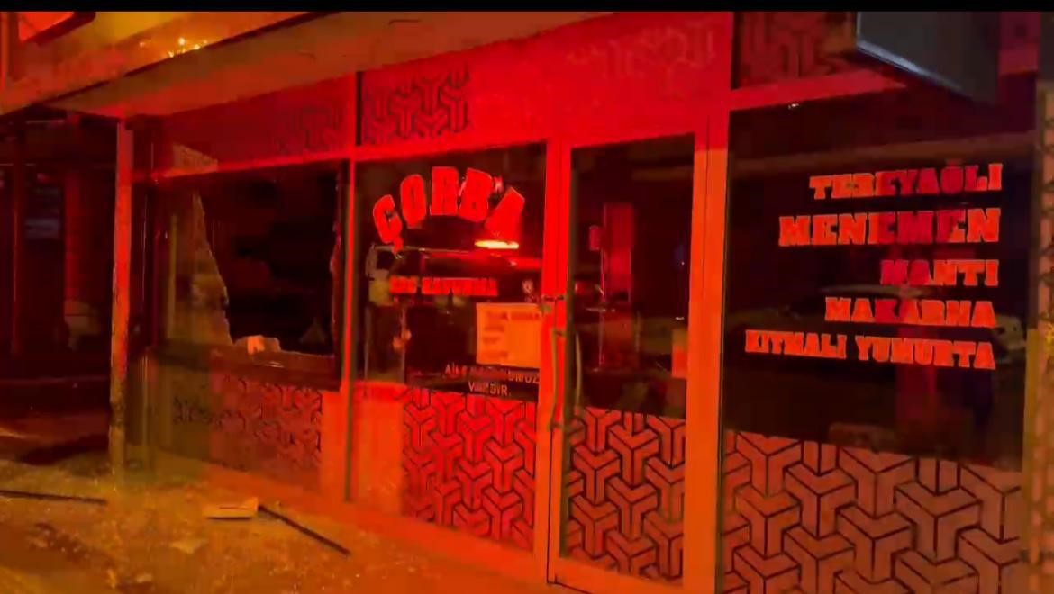 Gece Vakti Lokanta Kurşunladı… O Anlar Kamerada