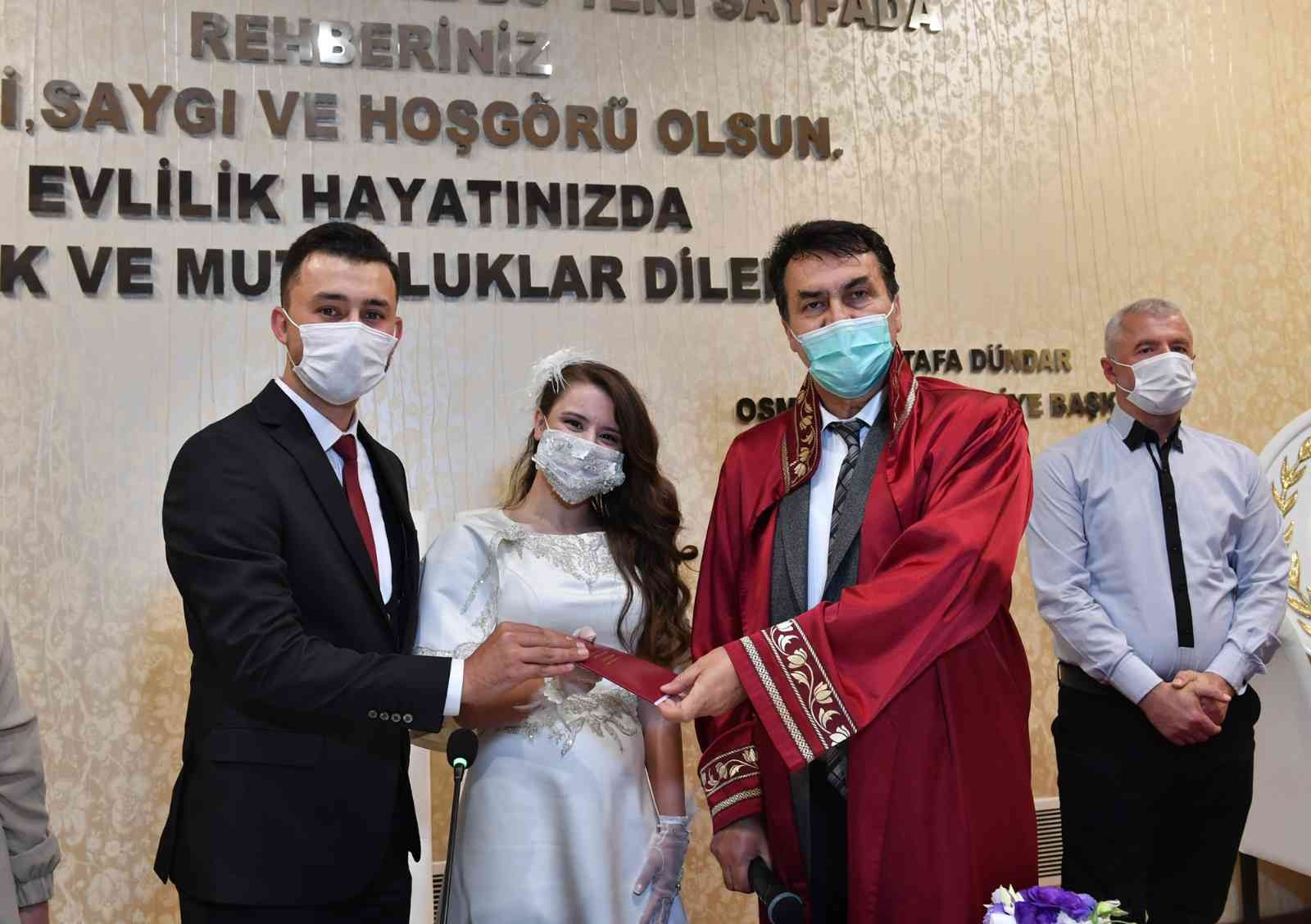 Gelin Ve Damatlar Osmangaziyi Tercih Etti