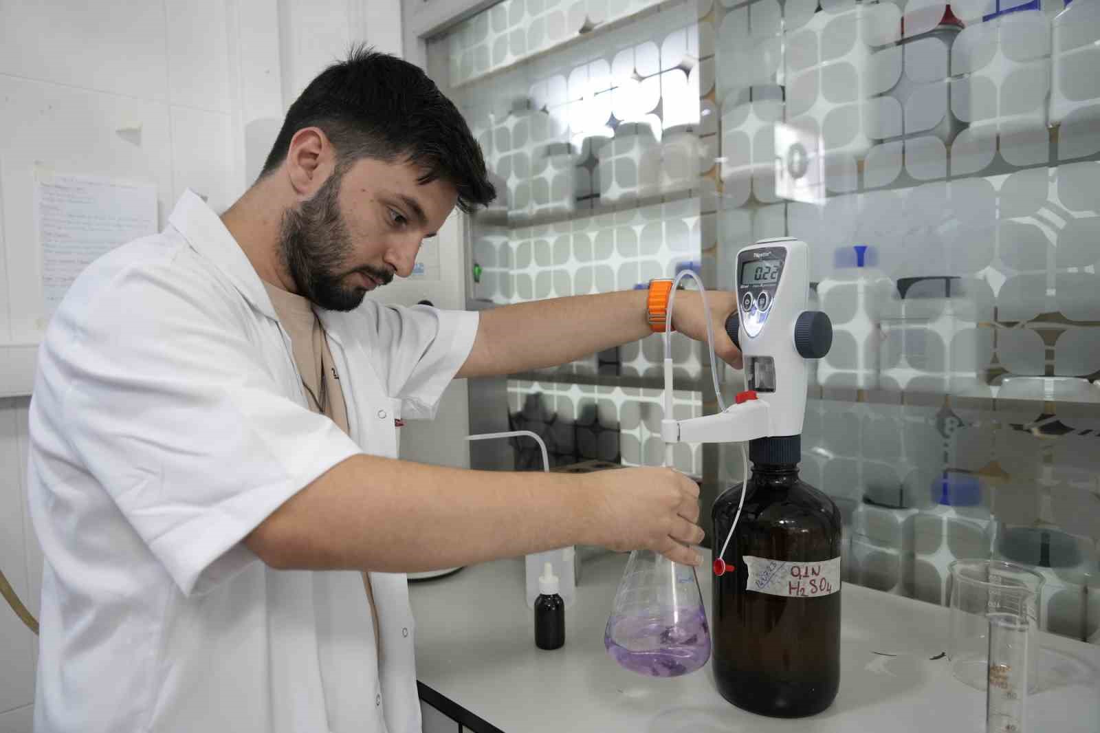 Gemlik Belediyesinin Yaprak, Toprak Ve Su Analizi Laboratuvarı İlçedeki Çiftçiye Rehber Oldu