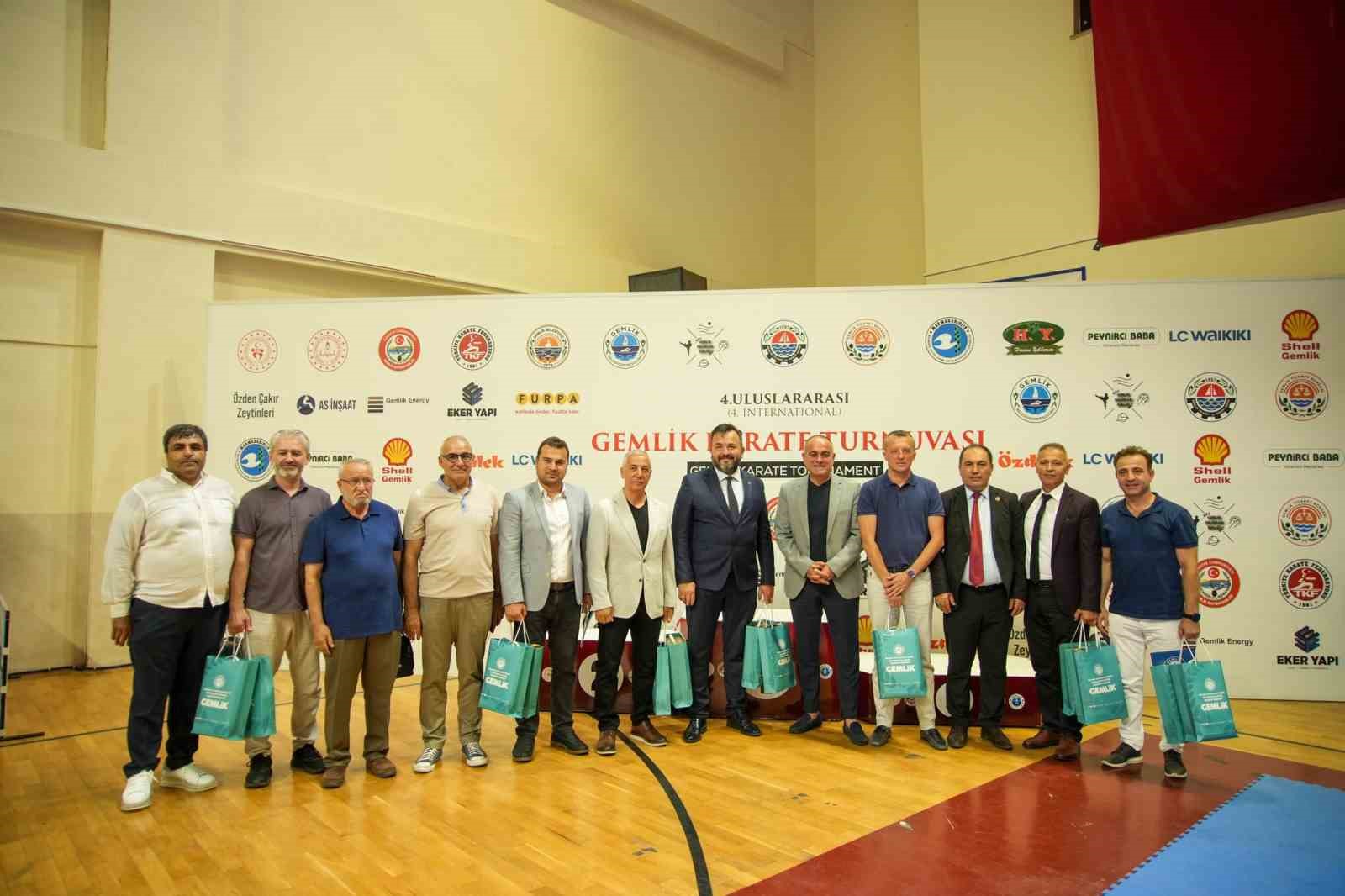 Gemlikteki Dev Turnuvada Kıyasıya Rekabet