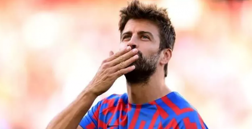 Gerard Pique futbolu bırakıyor