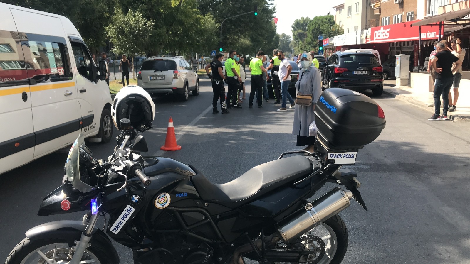 Geri Geri Giderken Yaşlı Kadını Hastanelik Etti