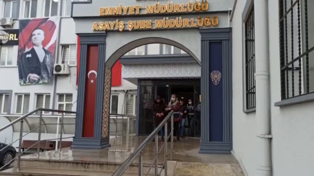 Haklarında 96Şar Yıl Kesinleşmiş Hapis Cezası Bulunan Çift Bursada Yakalandı