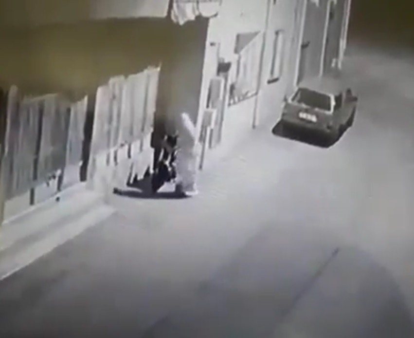 Hayalet Hırsız Beyaz Çarşaf Giydi...