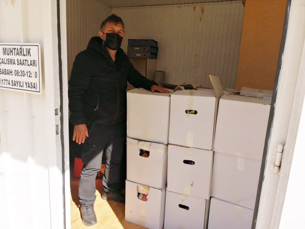 Hayırsever Muhtar Takdir Topluyor