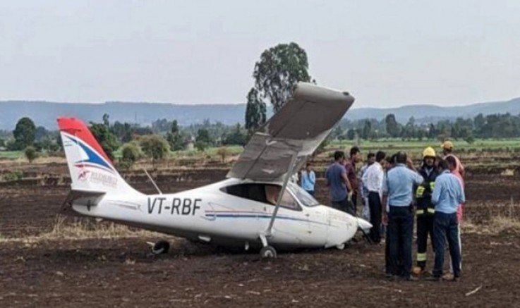 Hindistan'da pilot, yolcunun saldırısına uğradı