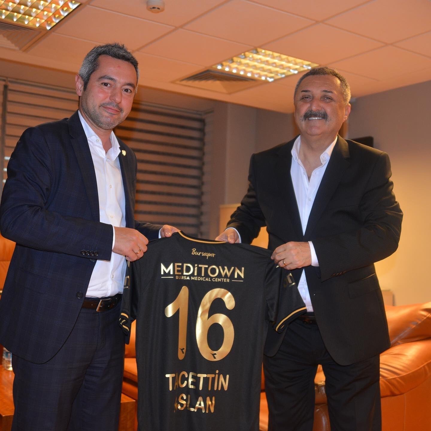 İl Emniyet Müdürü Tacettin Aslan, Bursasporu Ziyaret Etti