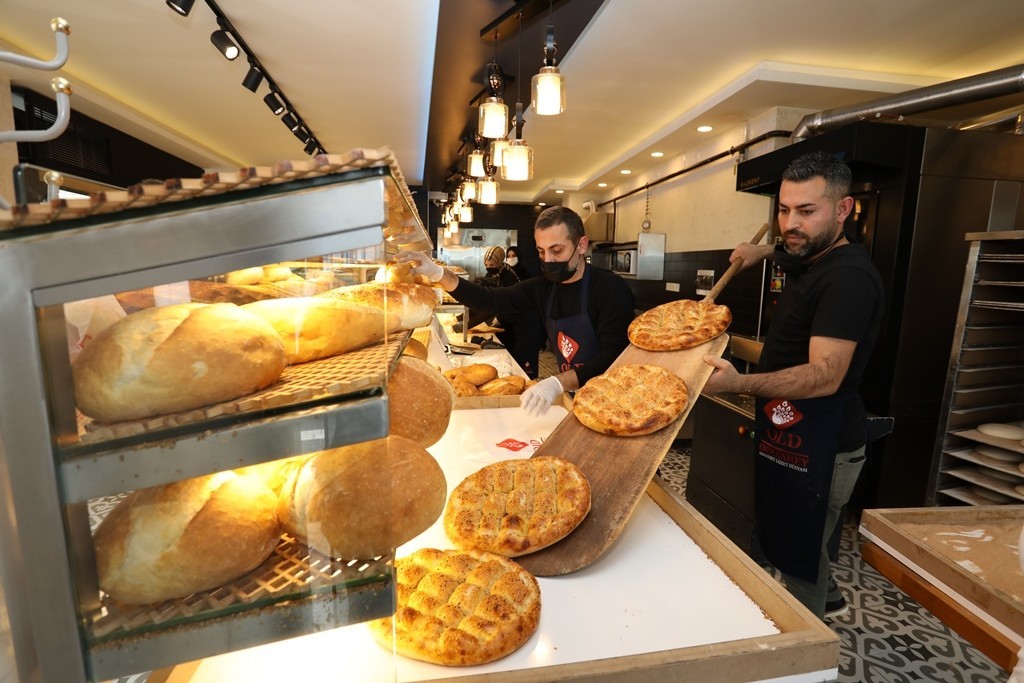 İnegöl Belediyesinden Askıda 20 Bin Pide