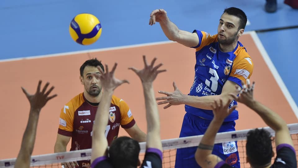 İnegöl Belediyespor Play-Offta