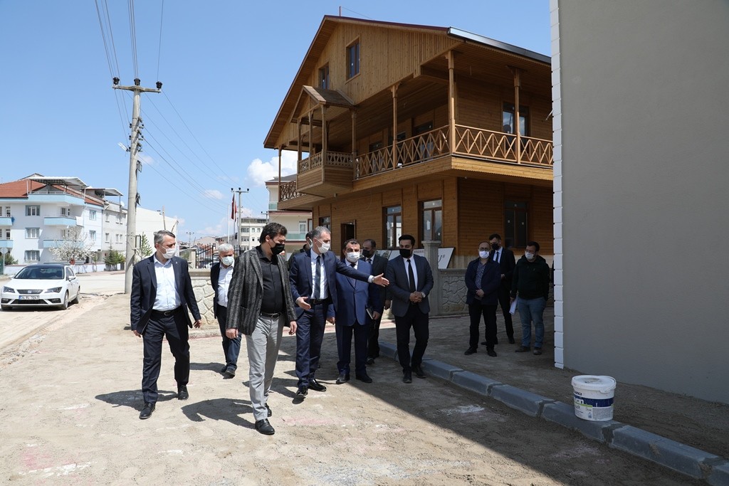 İnegöl'de Yeni Sağlık Ocağının Çevre Düzenlemesi Tamamlandı