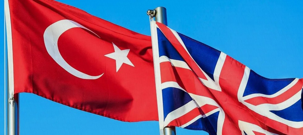 İngiltere'de Türkiye için imza kampanyası!