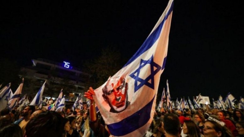 İsrail'de Savaş Durması İçin Halk Kazan Kaldırdı!