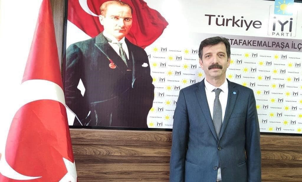 İyi Parti Mustafakemalpaşa İlçe Başkanı Tevfik Demir İstifa Etti