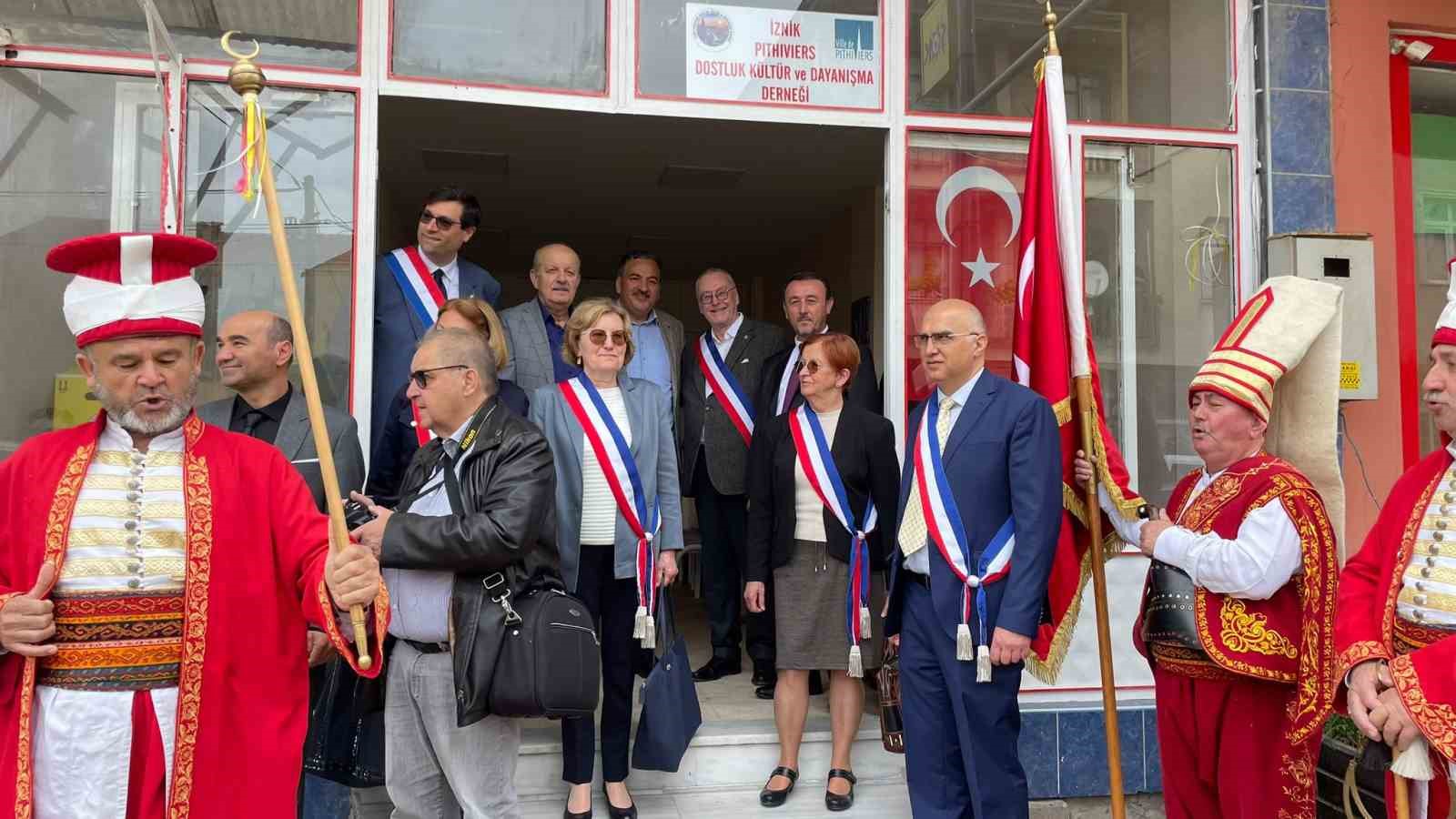 İznikte Fransızlar Mehter İle Karşılandı