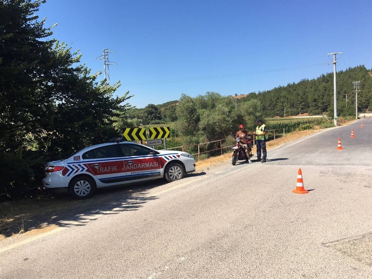 Jandarmadan Motosiklet Denetimi; 19 Araç Trafikten Men