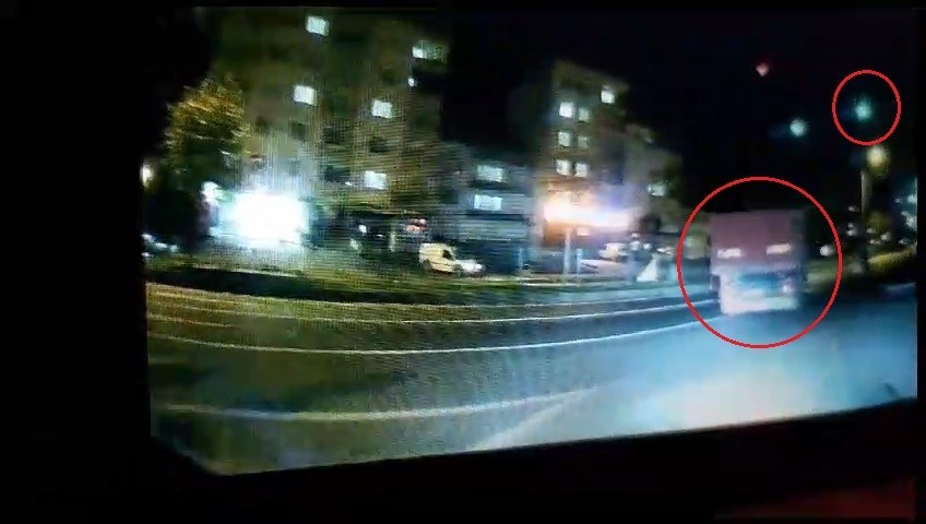 Kamyonet Kazası Araç Kamerasına Yansıdı