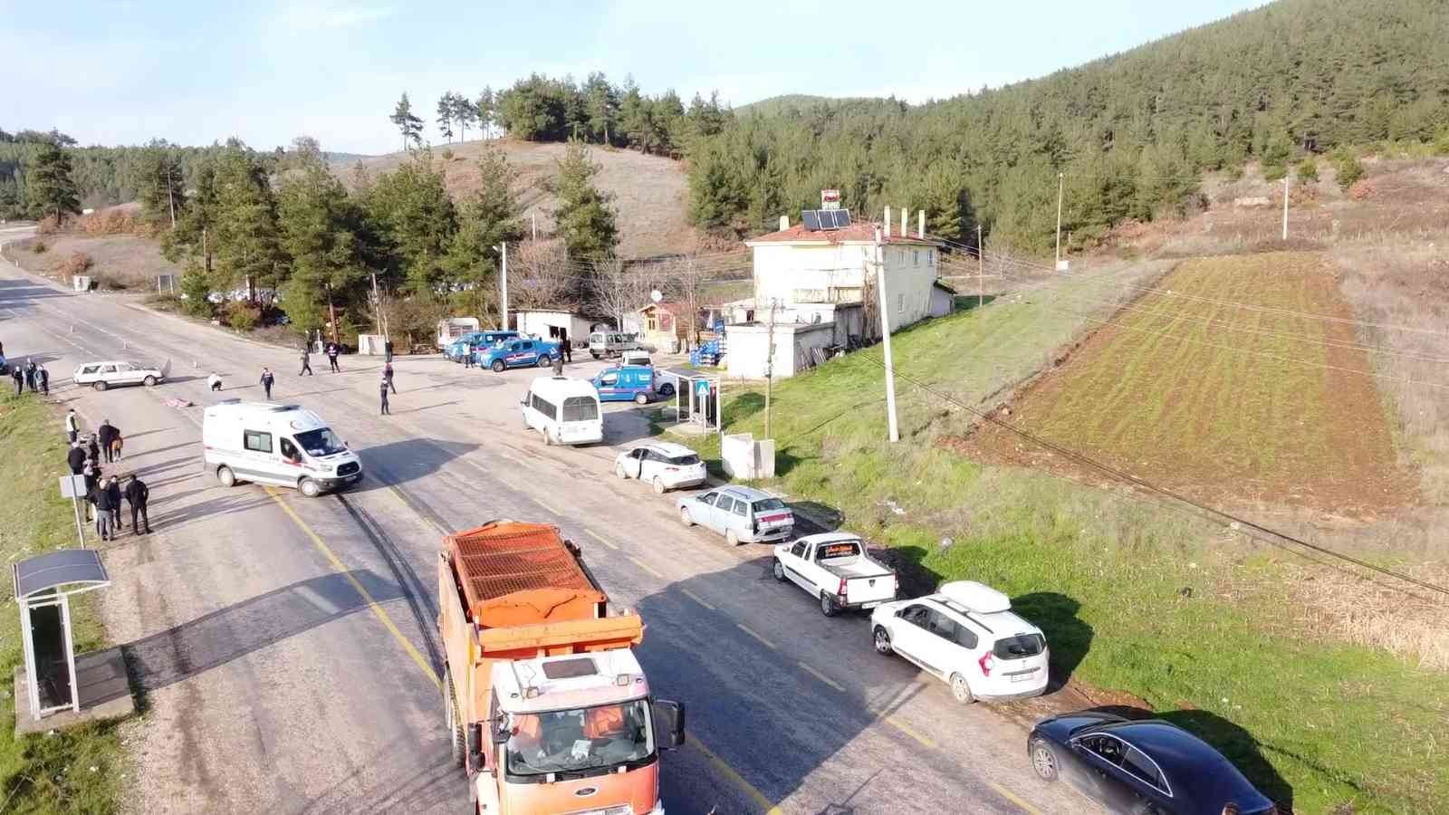 Kar Küreme Makinesi Otomobili Bıçak Gibi Kesti