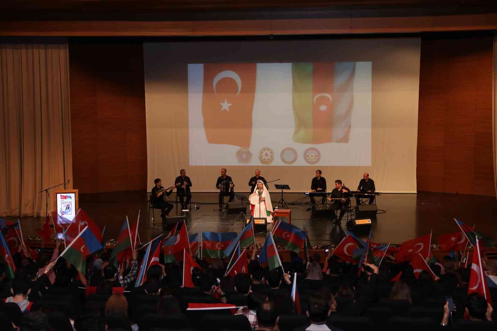Karabağ Zaferi Coşkuyla Kutlandı