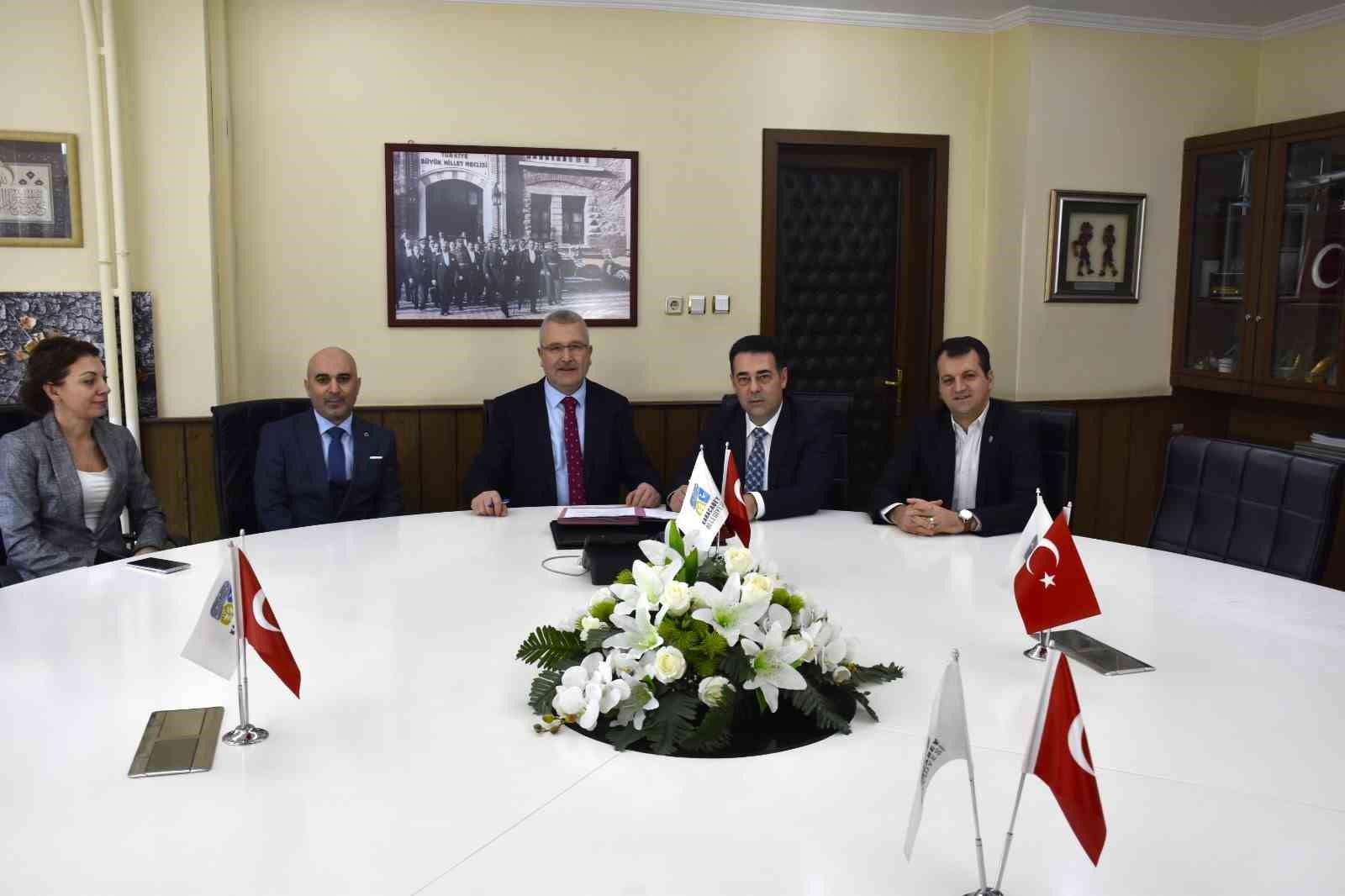 Karacabeyde Sosyal Denge Tazminatı Sözleşmesi Sevinci