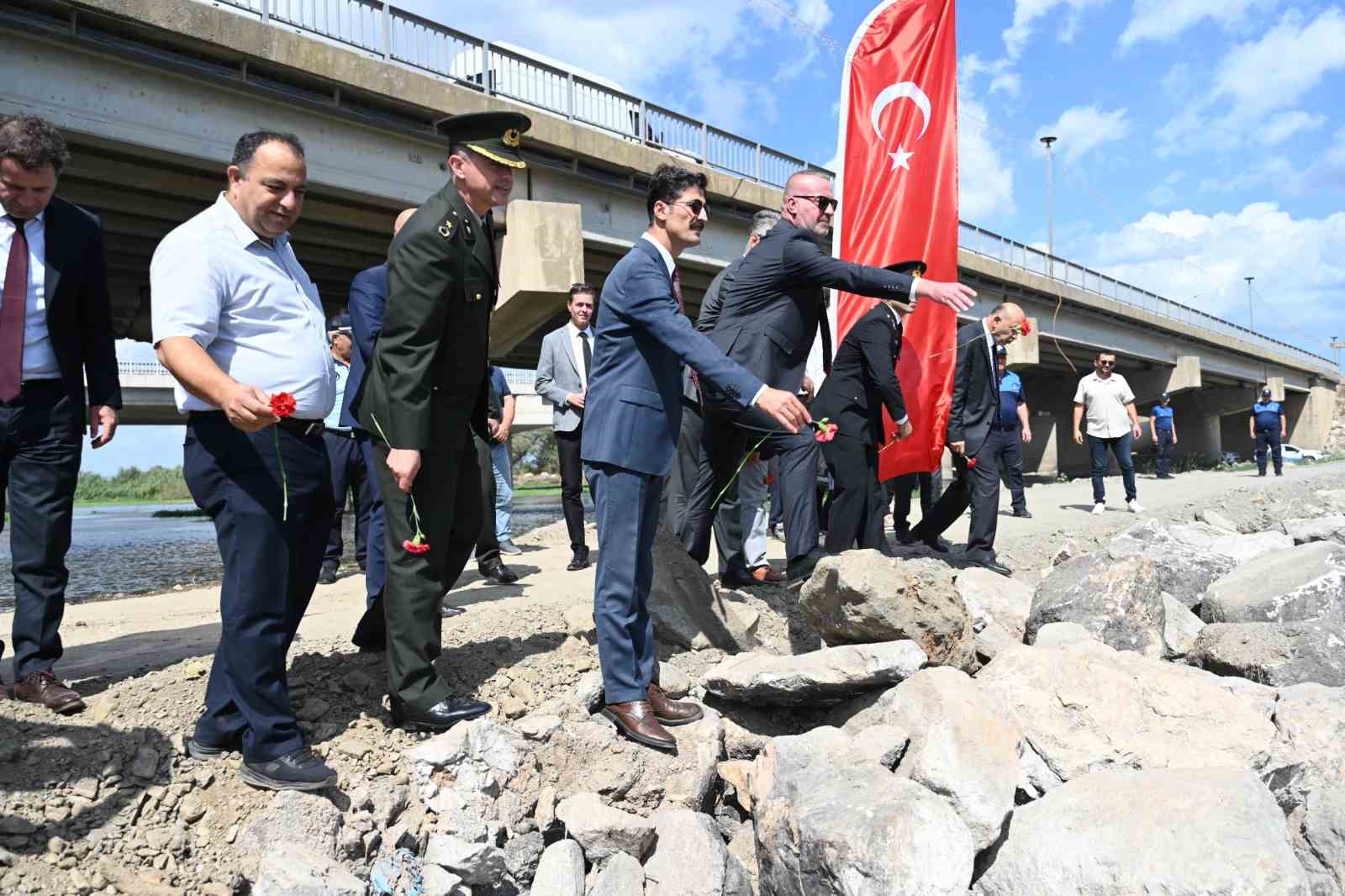 Karacabeyin Kurtuluş Günü Coşkuyla Kutlandı