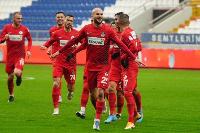 Kasımpaşa'yı deviren Gaziantep FK çeyrek finale yükseldi!