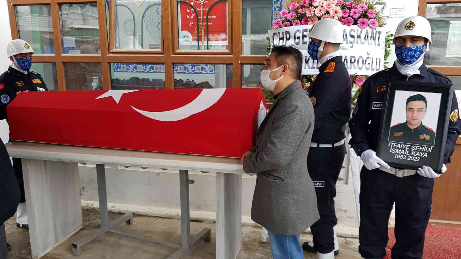 Kazada Hayatını Kaybeden İtfaiyeciler Son Yolculuklarına Uğurlandı