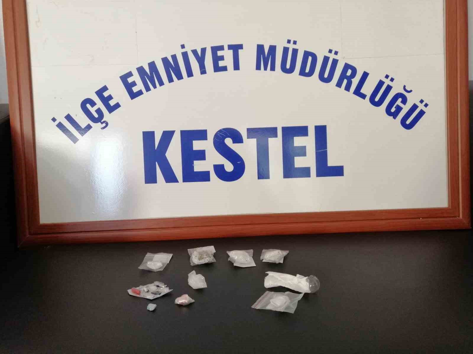 Kestelde Polis Uygulamasında Yakalanan 10 Kişi Adliyeye Sevk Edildi