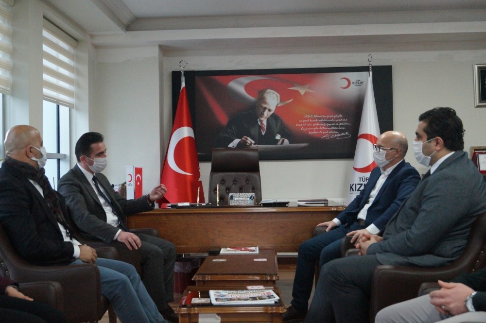 Kızılay'dan İyilik Bayrağını Yükseklere Taşıyor