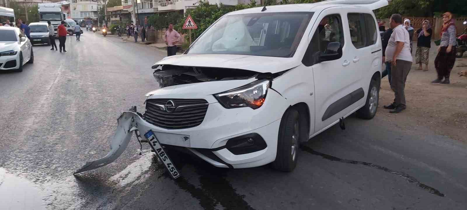 Kontrolden Çıkan Tır Önce Araçlara Çarptı Sonra Devrildi: Kaza Anı Kamerada