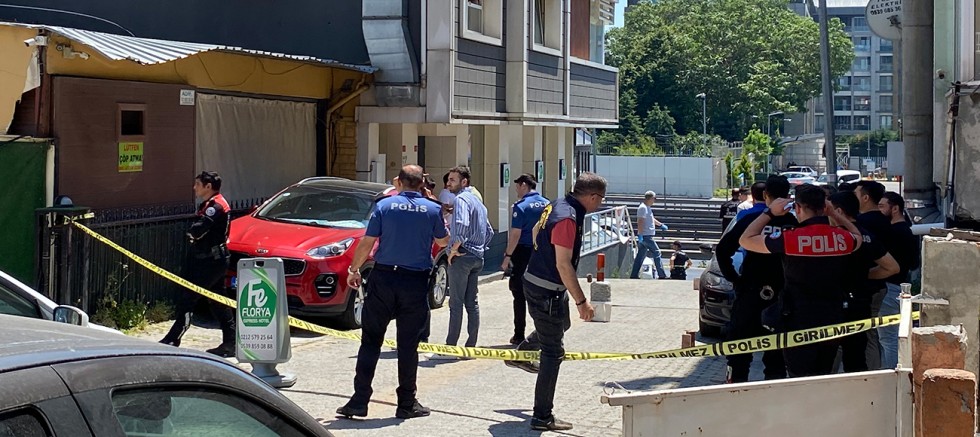 Küçükçekmece’de otele el bombası atan saldırgan kamerada