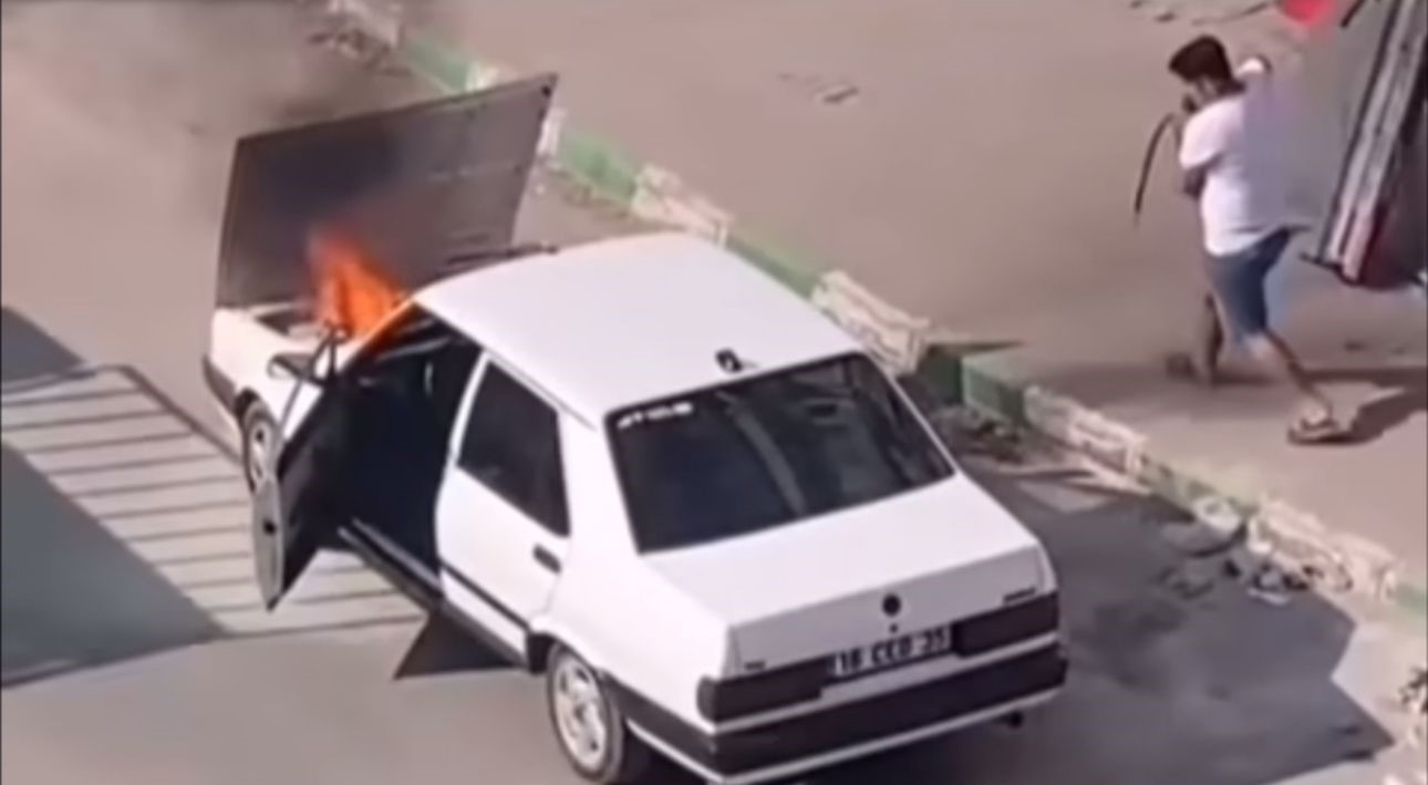 Kuş Seri Otomobiller Sıcağa Dayanamıyor