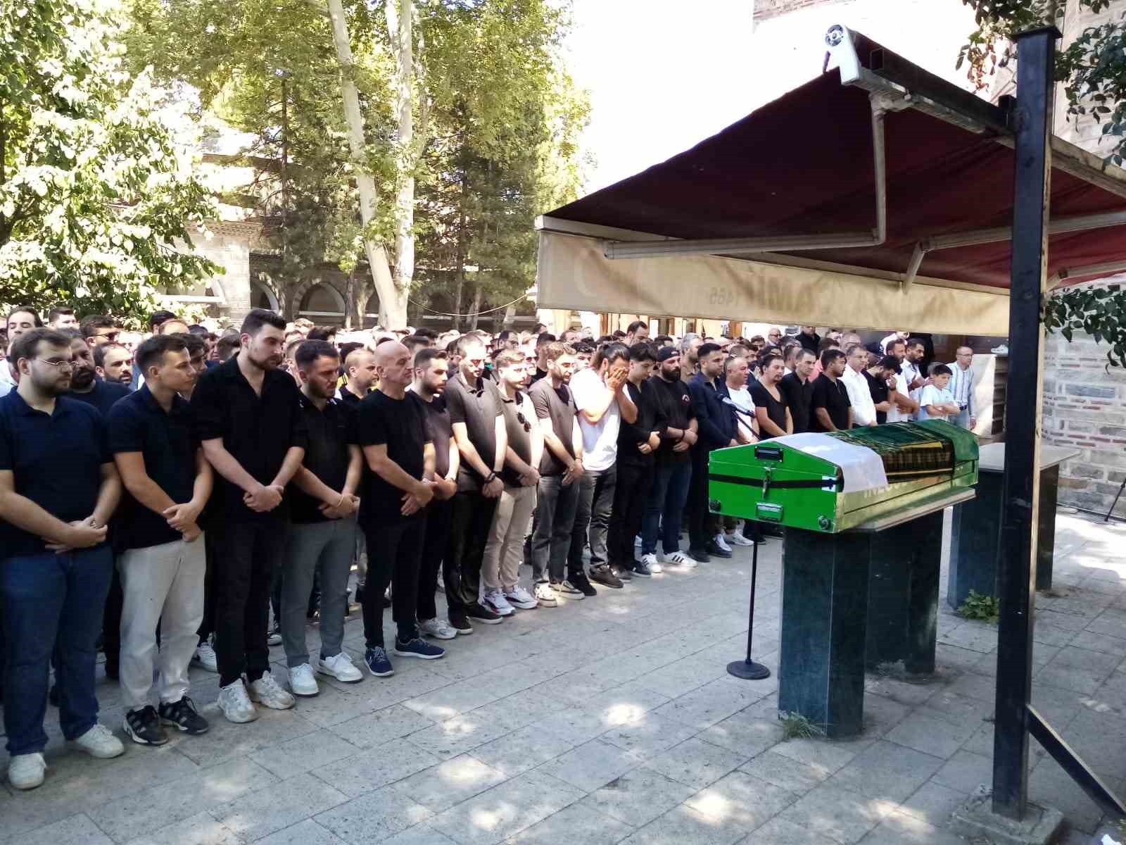 Kuyumcular Dernek Başkanı Gözyaşlarıyla Toprağa Verildi