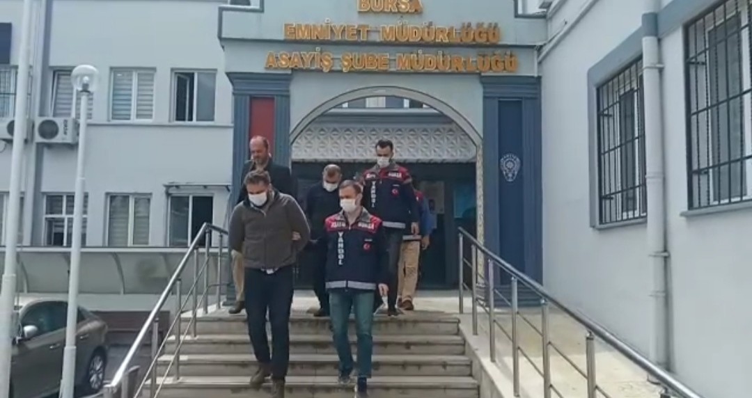 Kuyumculara Sahte Altın Satıyorlardı, 2 Kişi Tutuklandı