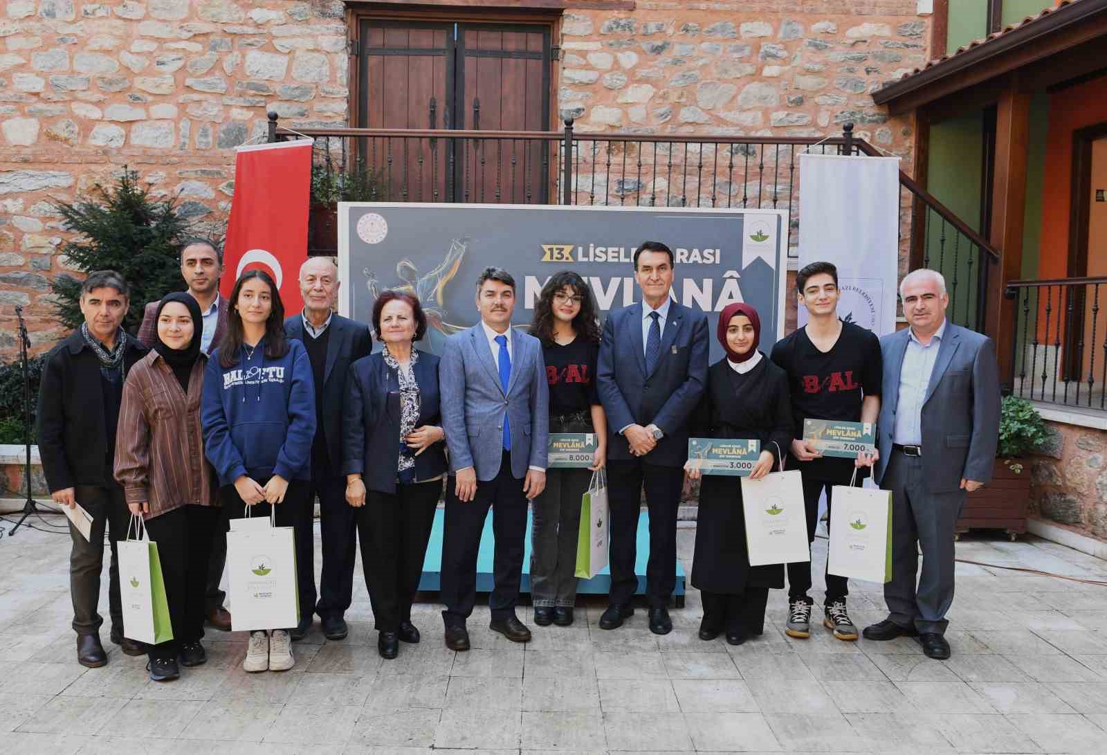 Liseliler En Güzel Şiirlerini Osmangazide Okudu