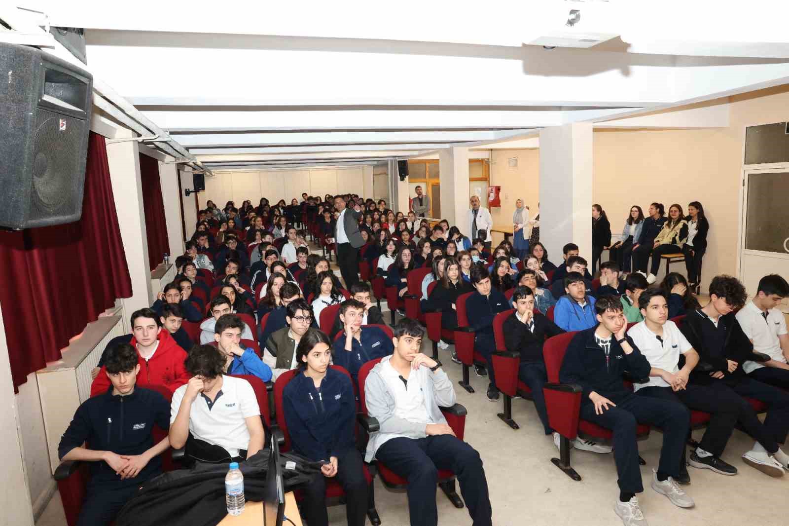 Liseliler, ‘Yaşayan Geçmişi İle Bursayı Tanıyor