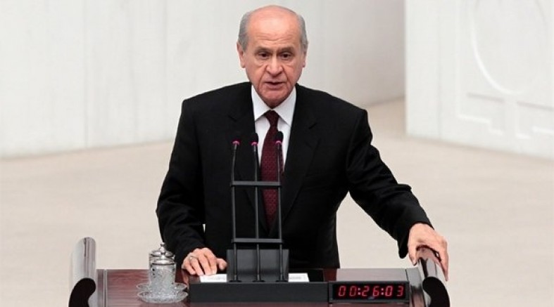 Mecliste Milletvekilleri yemin ediyor!