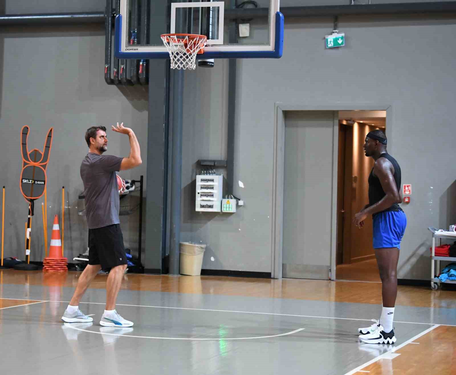 Mehmet Okur Yeni Sezon Hazırlıklarında Tofaş A Takım Staffında!