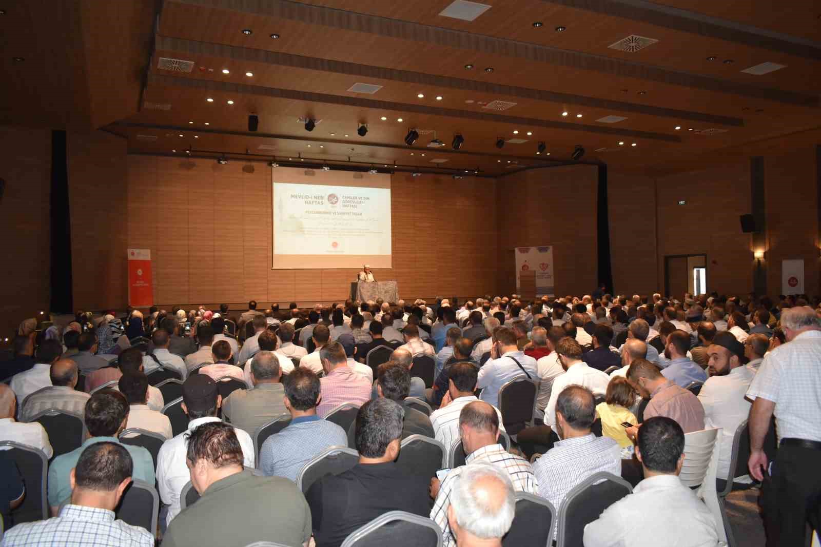 Mevlid-İ Nebi Konferansı Yoğun İlgi Gördü